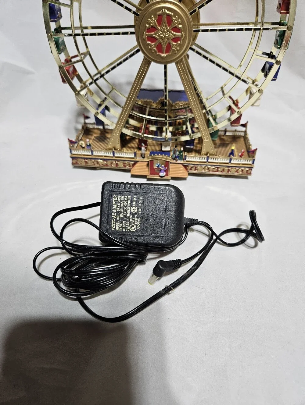 Gold Label Collection World's Fair Ferris Wheel - Gold & White